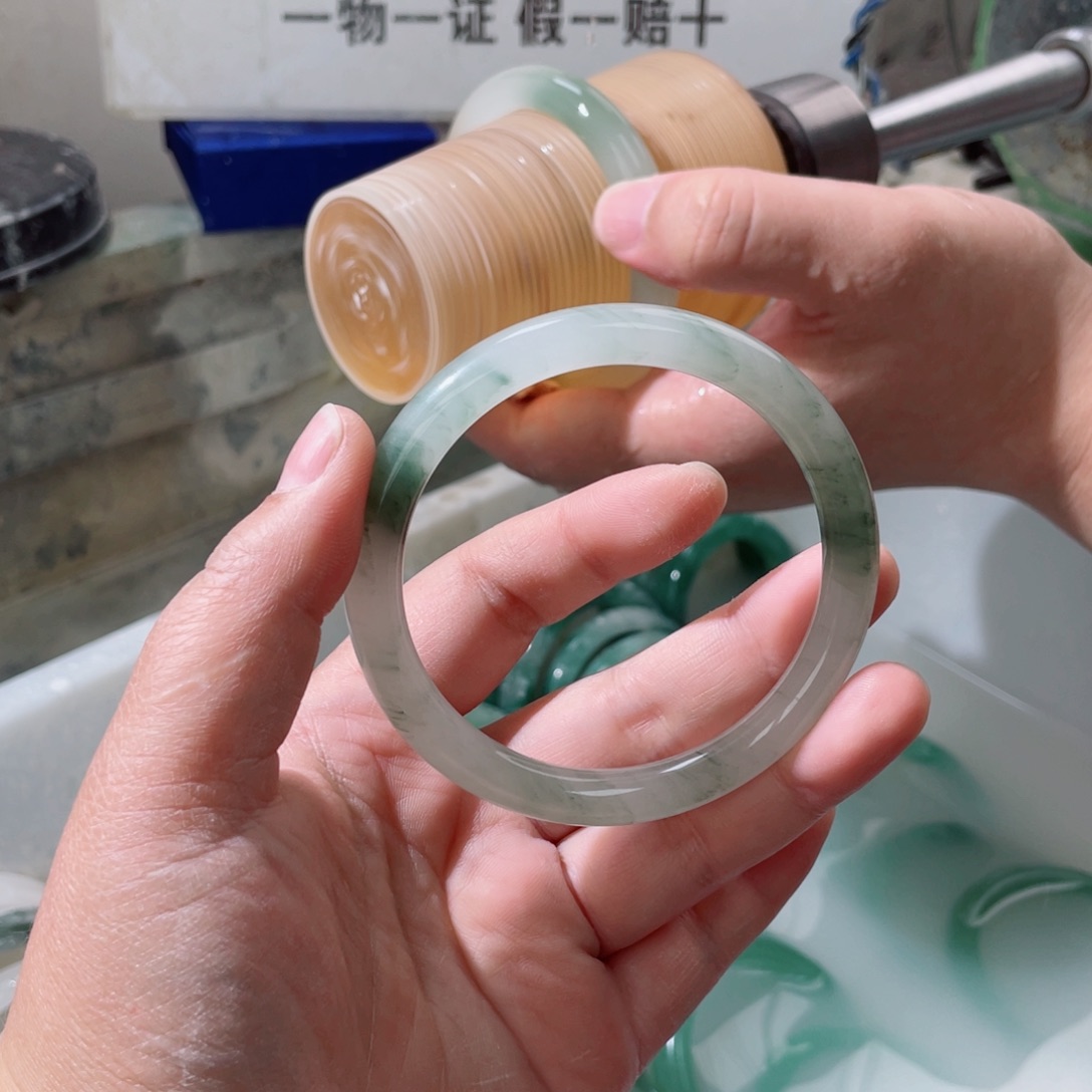 未镶嵌定制石英质玉天山翠胖*姐