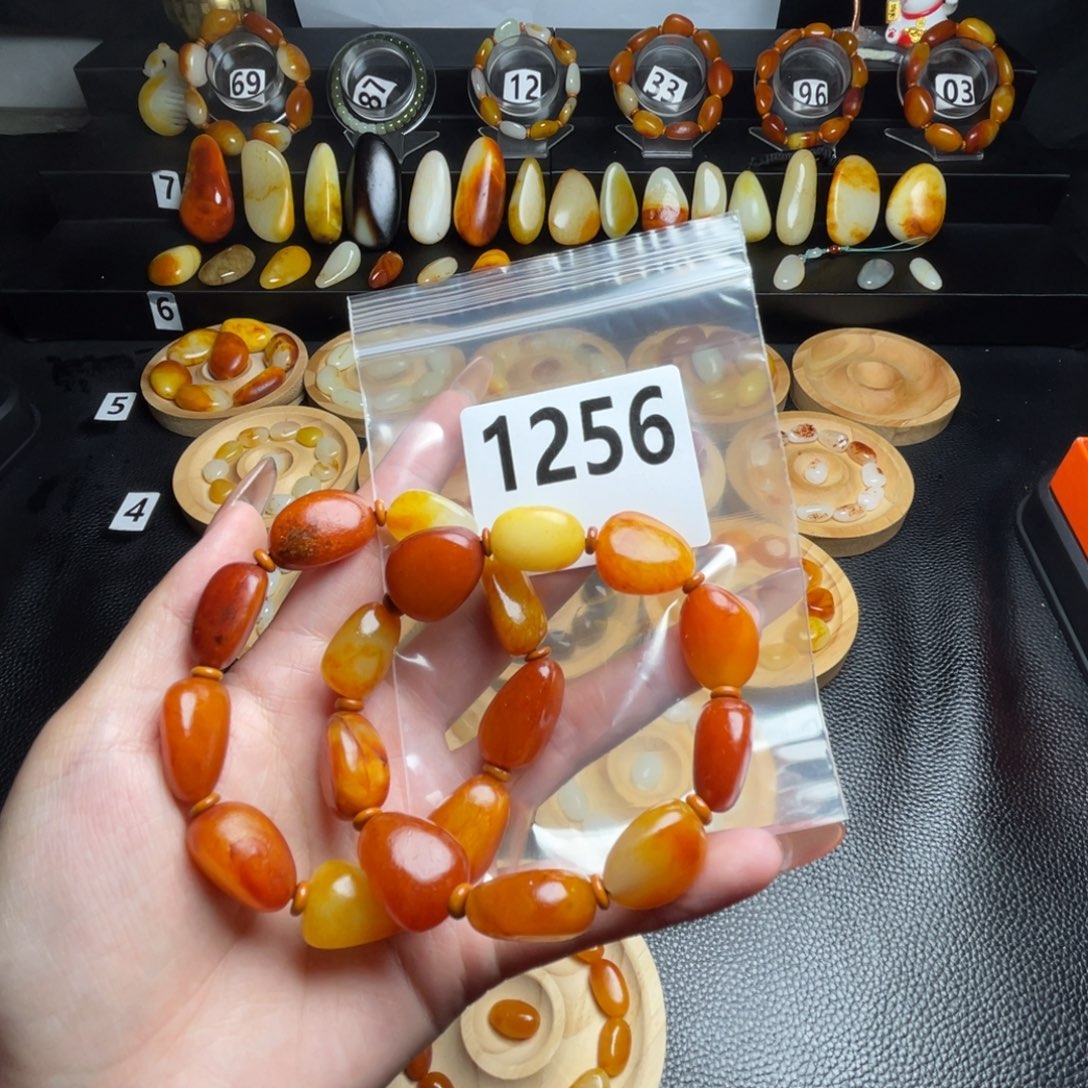 立***涛和田玉未镶嵌手链