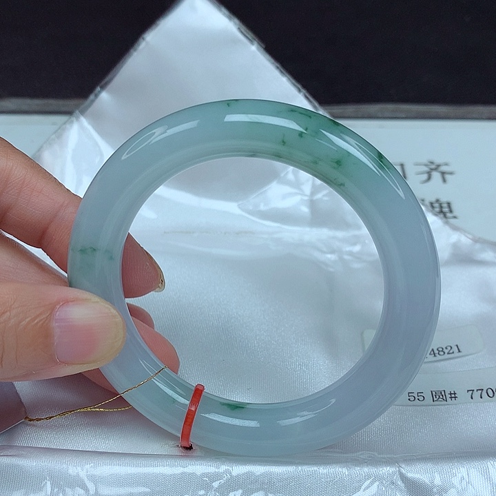 翡翠未镶嵌手镯55圈4821