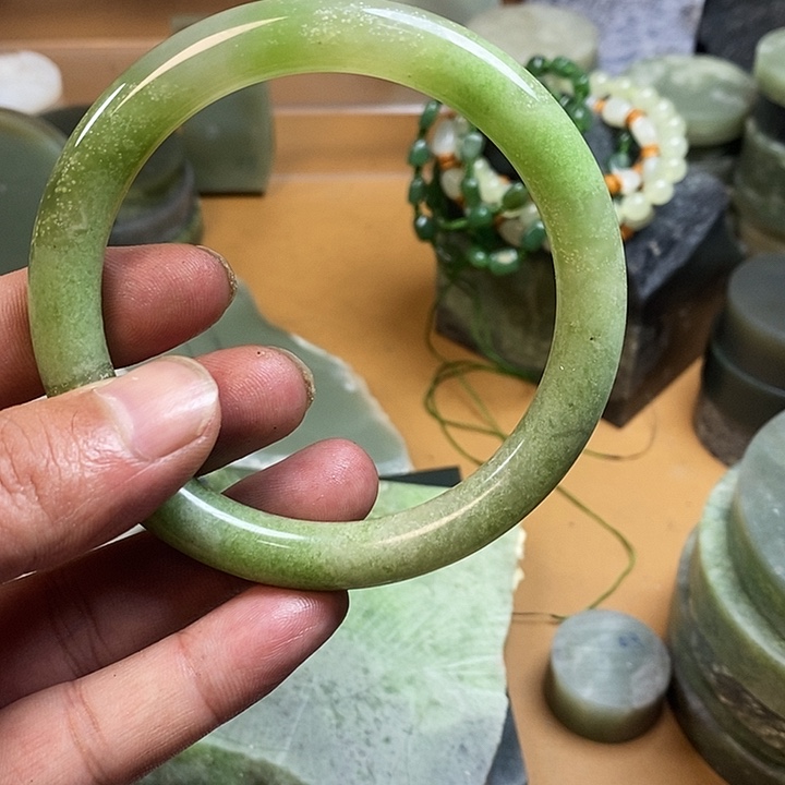 銘***萱和田玉（糖玉）未镶嵌珠宝半成品