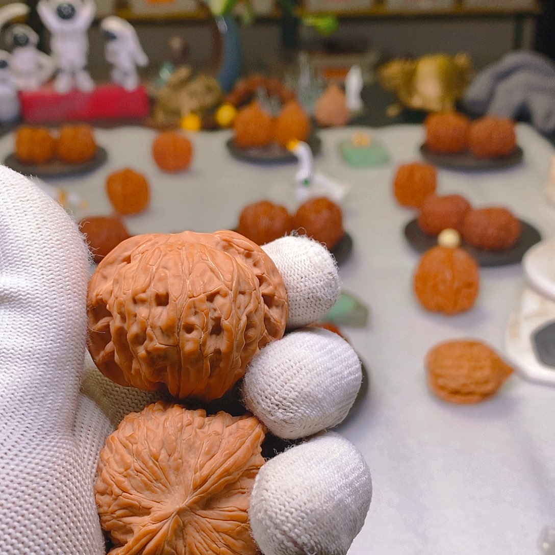 文玩核桃把件曾***蓝天花板磨盘