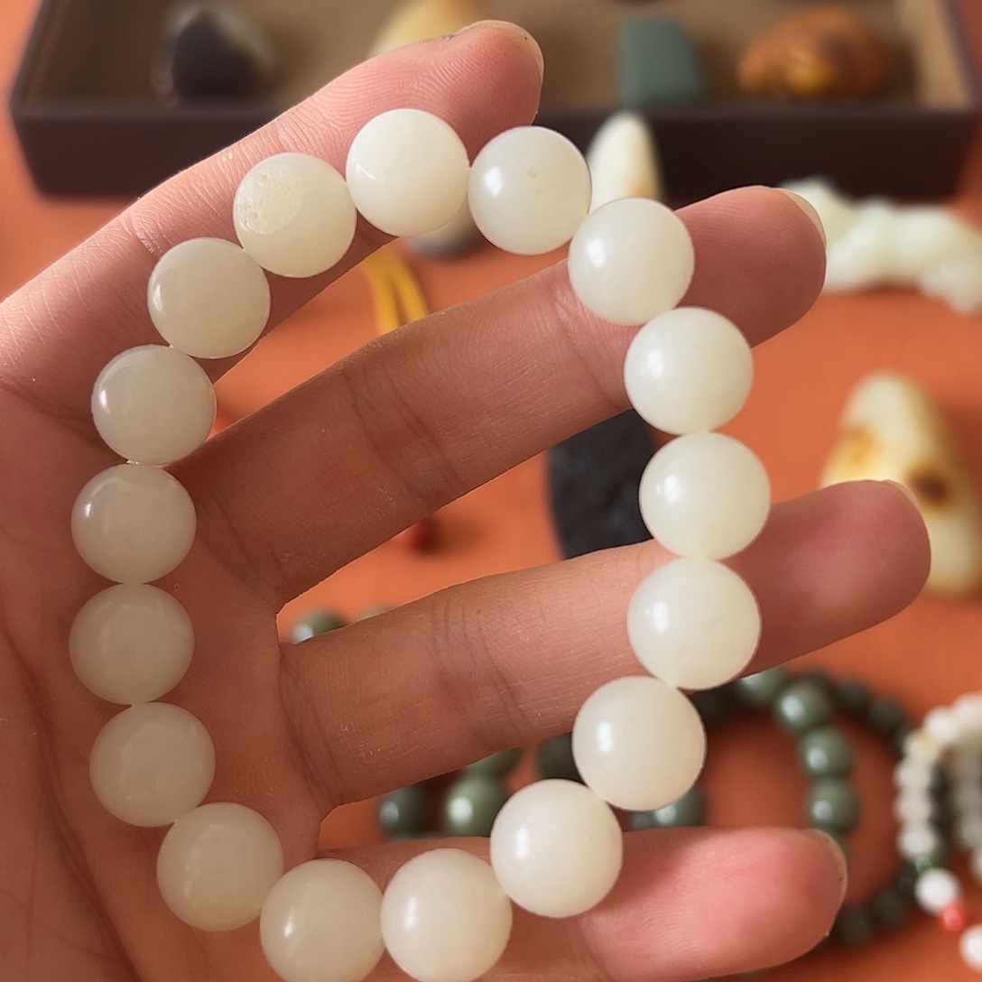 手串未镶嵌和田玉（白玉）