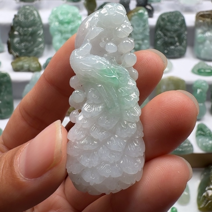 翡翠未镶嵌颈饰翡翠