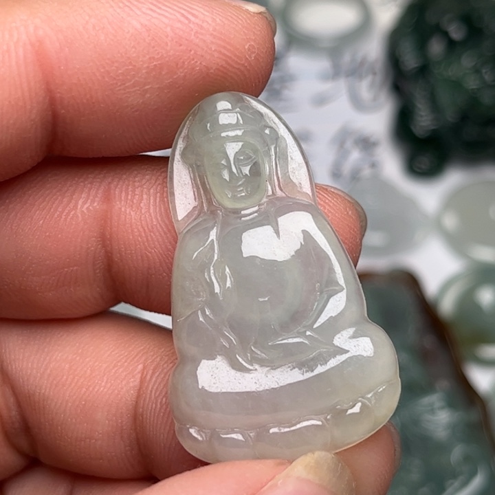 翡翠未镶嵌颈饰素衣观音