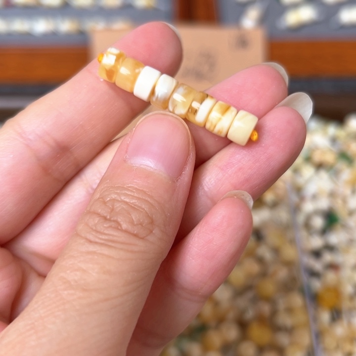 蜜蜡未镶嵌裸石6.7mm一组