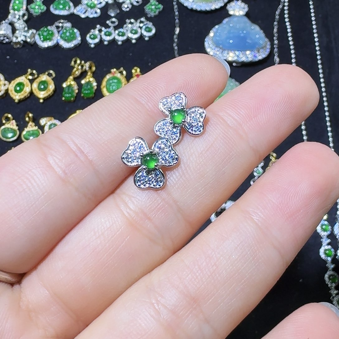 和田玉耳饰未镶嵌幸运草