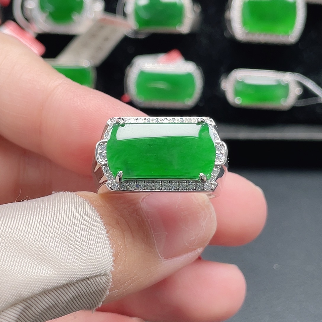 翡翠银S925镶嵌戒指天然A货翡翠没运费险4220