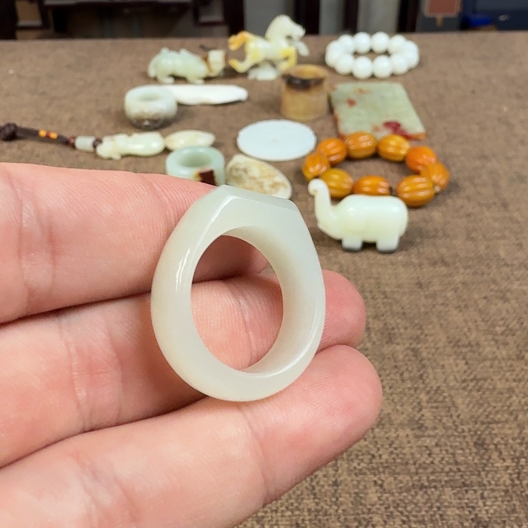 和田玉（糖玉）未镶嵌珠宝半成品