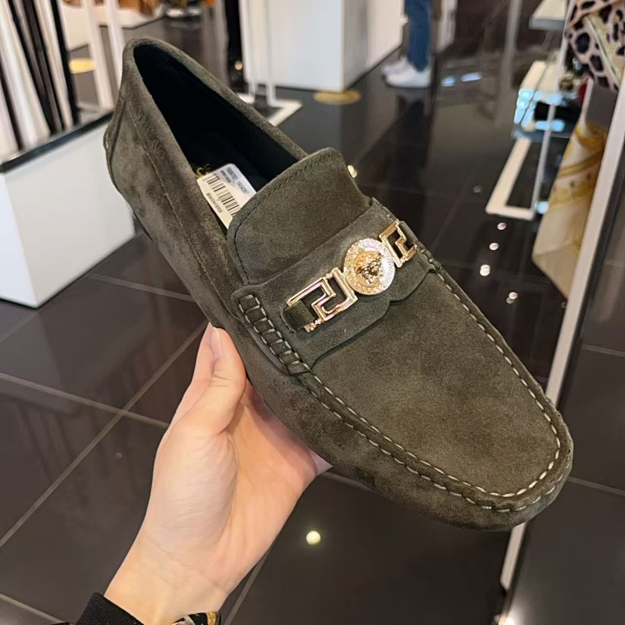 未使用 VERSACE/范思哲 男鞋美杜莎金扣麂皮豆豆鞋鞋子