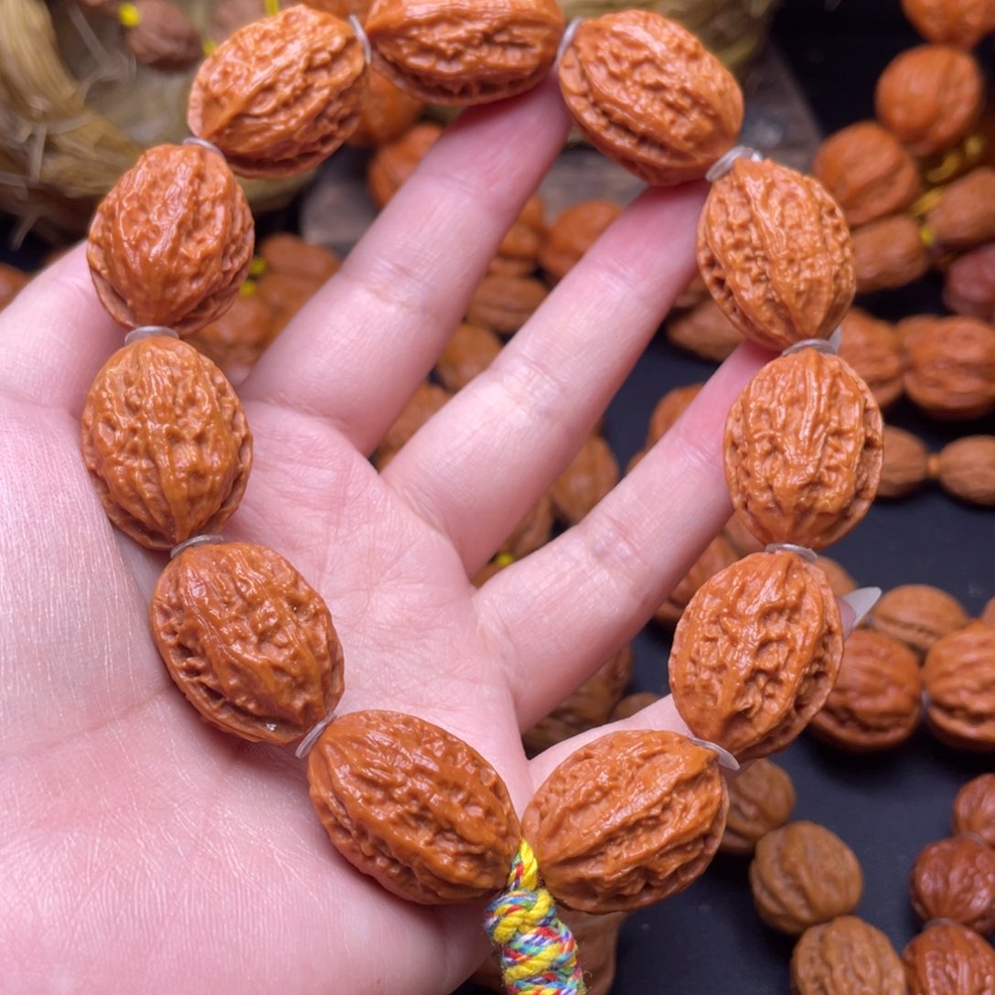 文玩核桃手串麒麟八棱小枣手持
