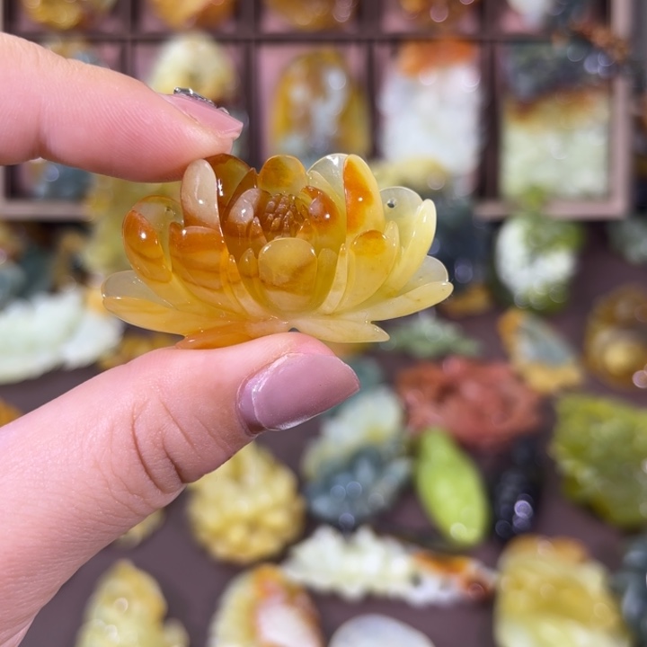 未镶嵌蛇纹石玉颈饰