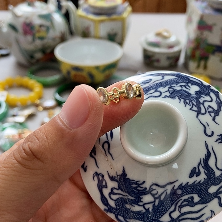 瓷片不会哈哈哈哈哈哈哈哈哈哈