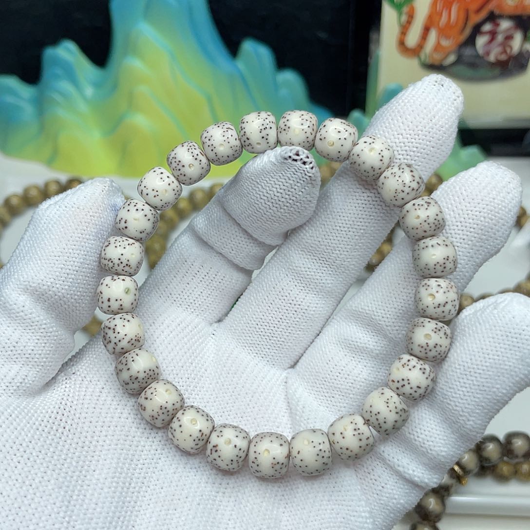 星月菩提手串20。9/8骨瓷白通体留白牛毛星毕业