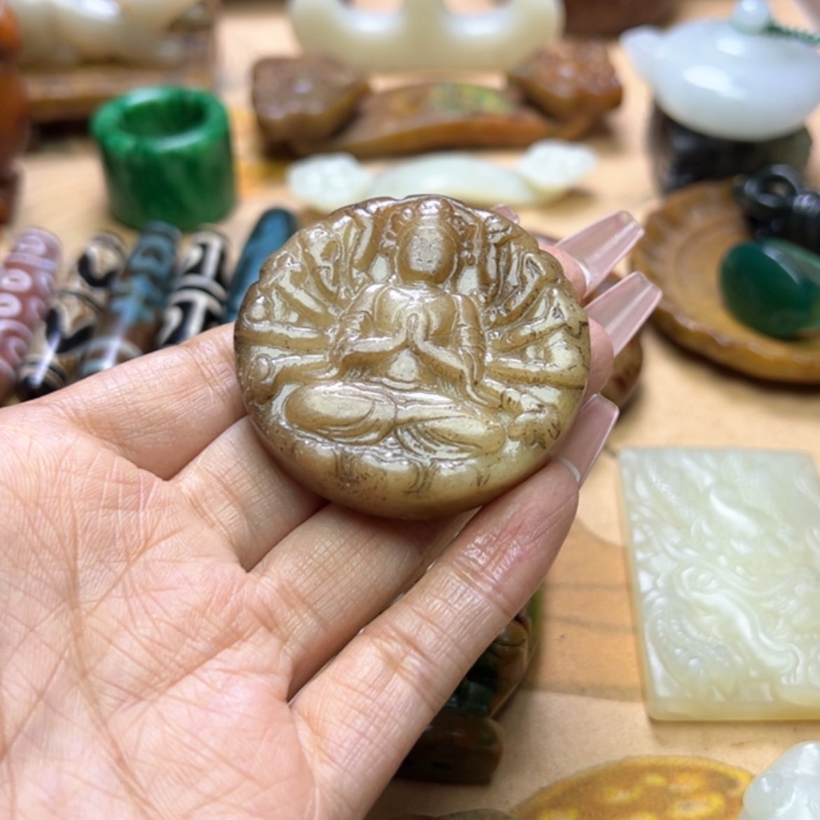 【闪购商品】蛇纹石玉颈饰未镶嵌