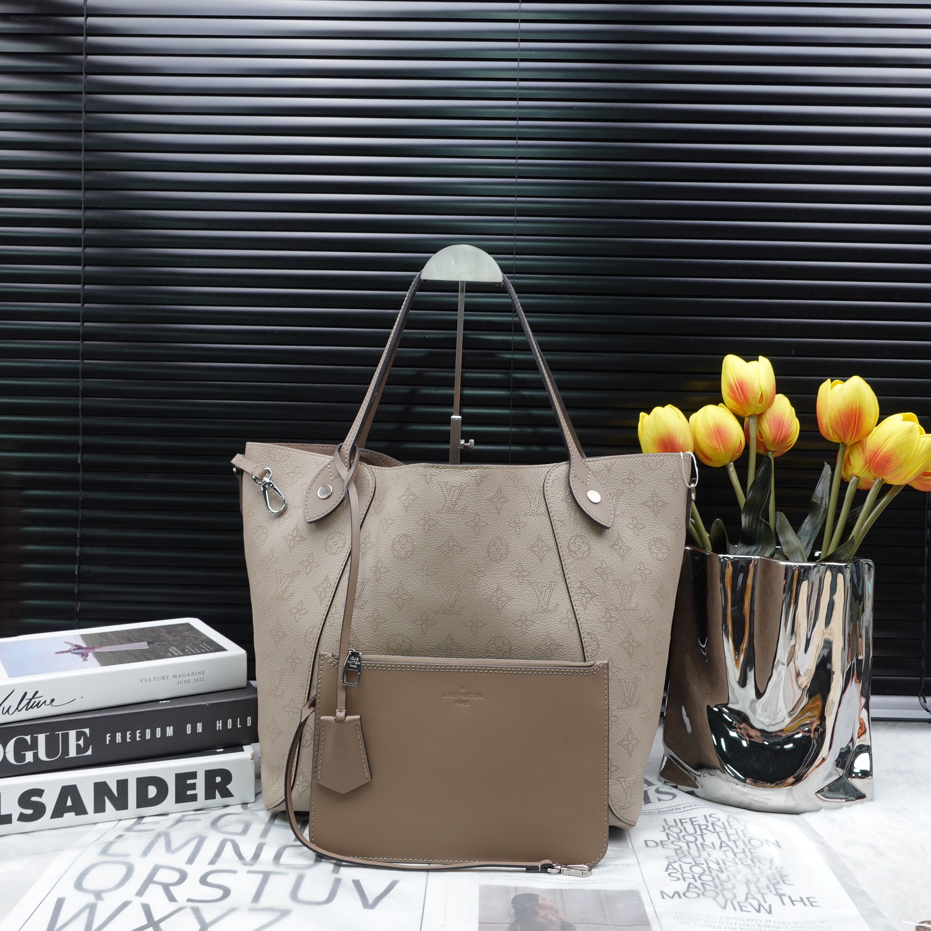 95新 LouisVuitton/路易威登 单肩包/T20235186