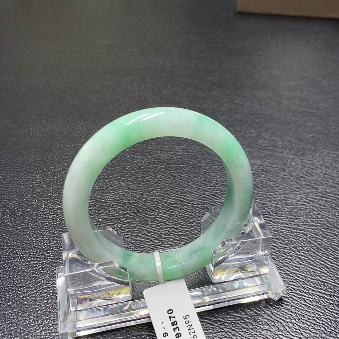 翡翠手镯未镶嵌天然缅甸A货翡翠