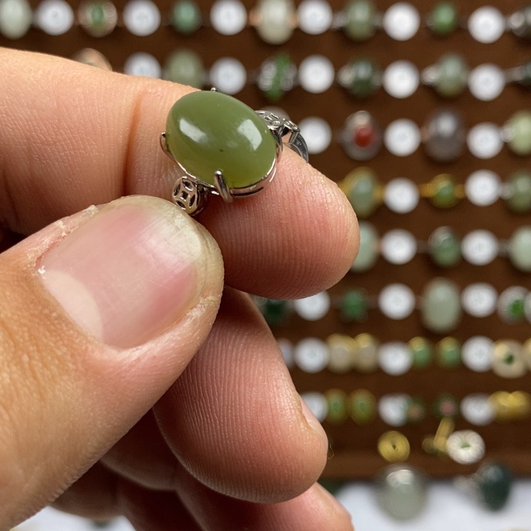 和田玉（青白玉）戒指合金