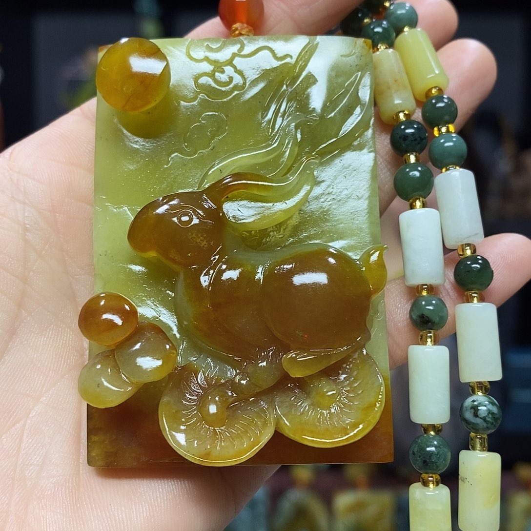 未镶嵌岫玉挂件吊坠