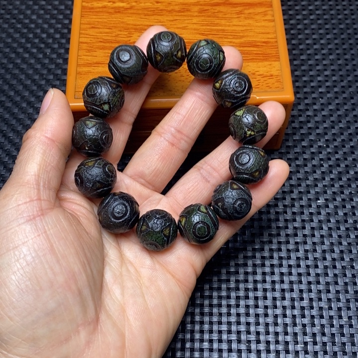 秦***哥玛瑙/玉髓未镶嵌手链