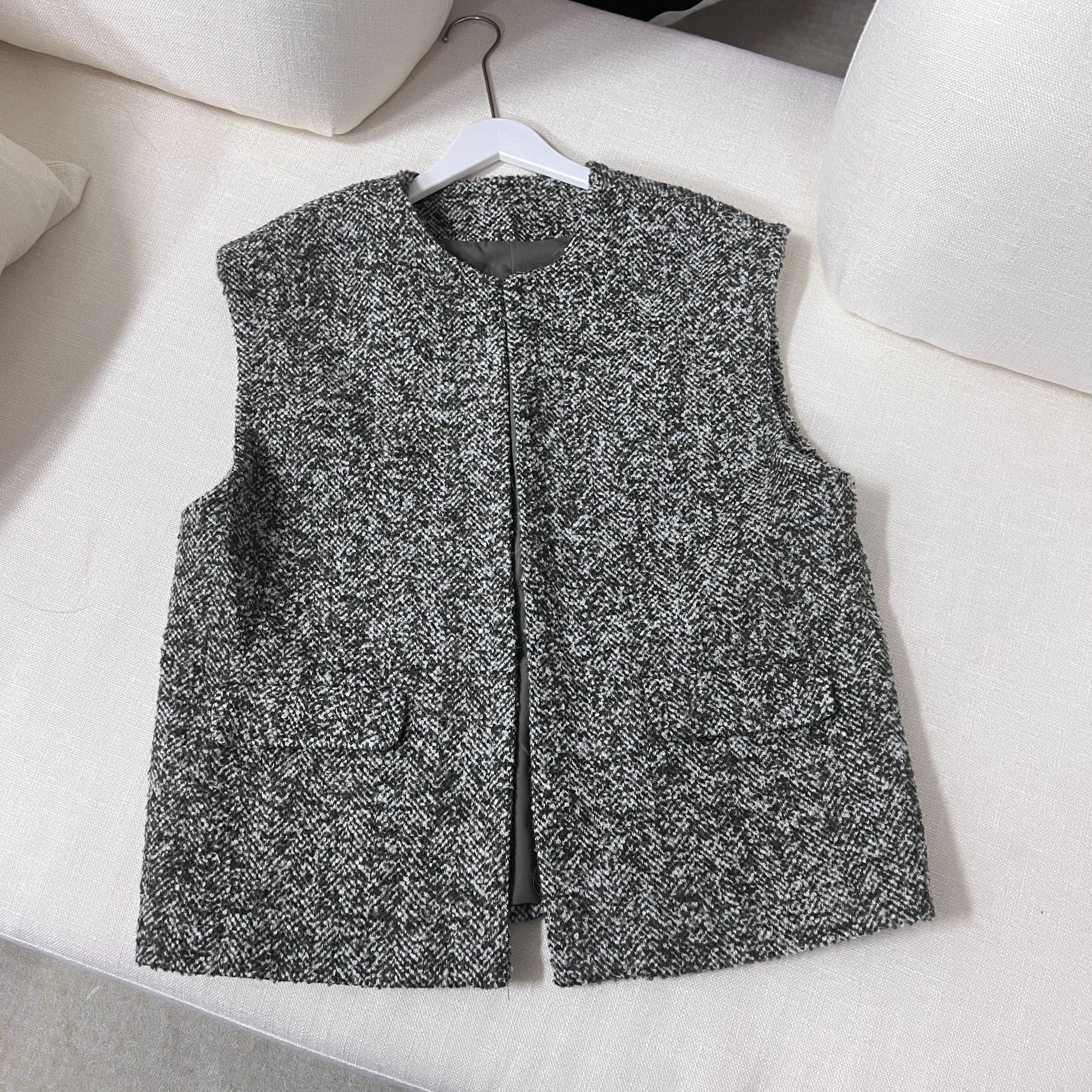 新款时尚圆领无袖马甲外套  J183