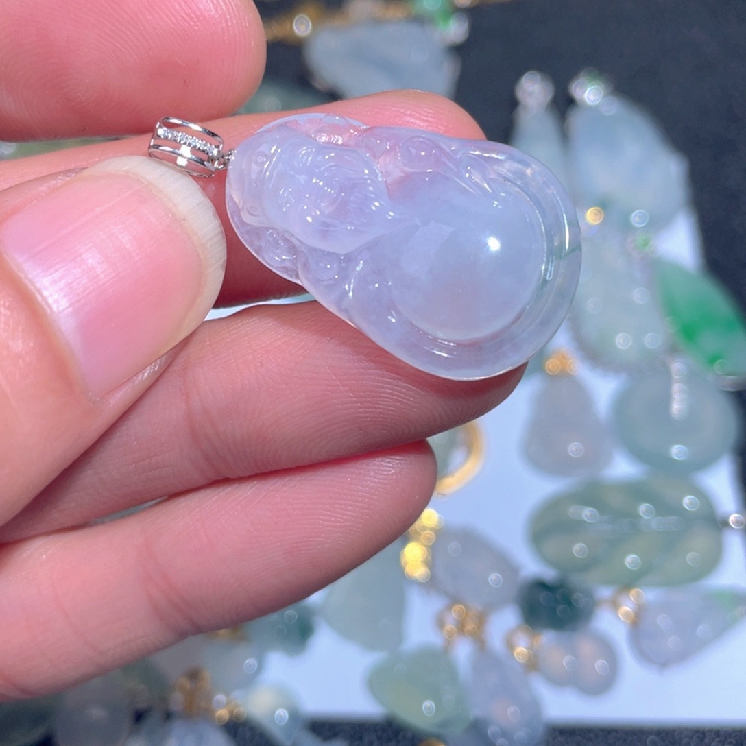 翡翠颈饰18K金镶嵌翡翠