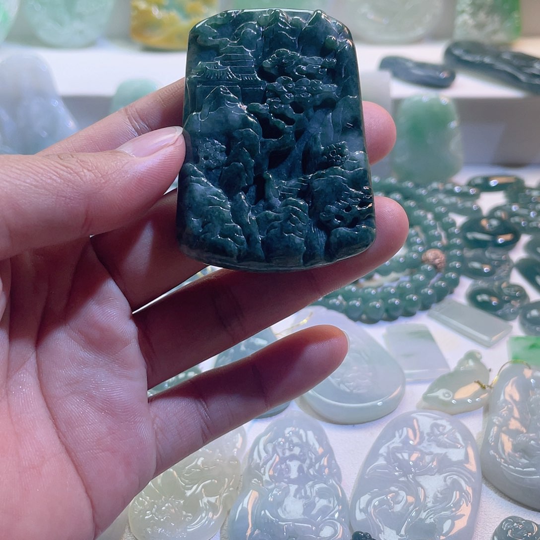 翡翠颈饰未镶嵌翡翠挂件