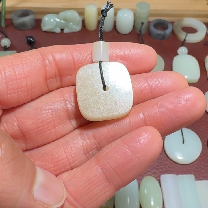 上***7和田玉未镶嵌吊坠(不含链)