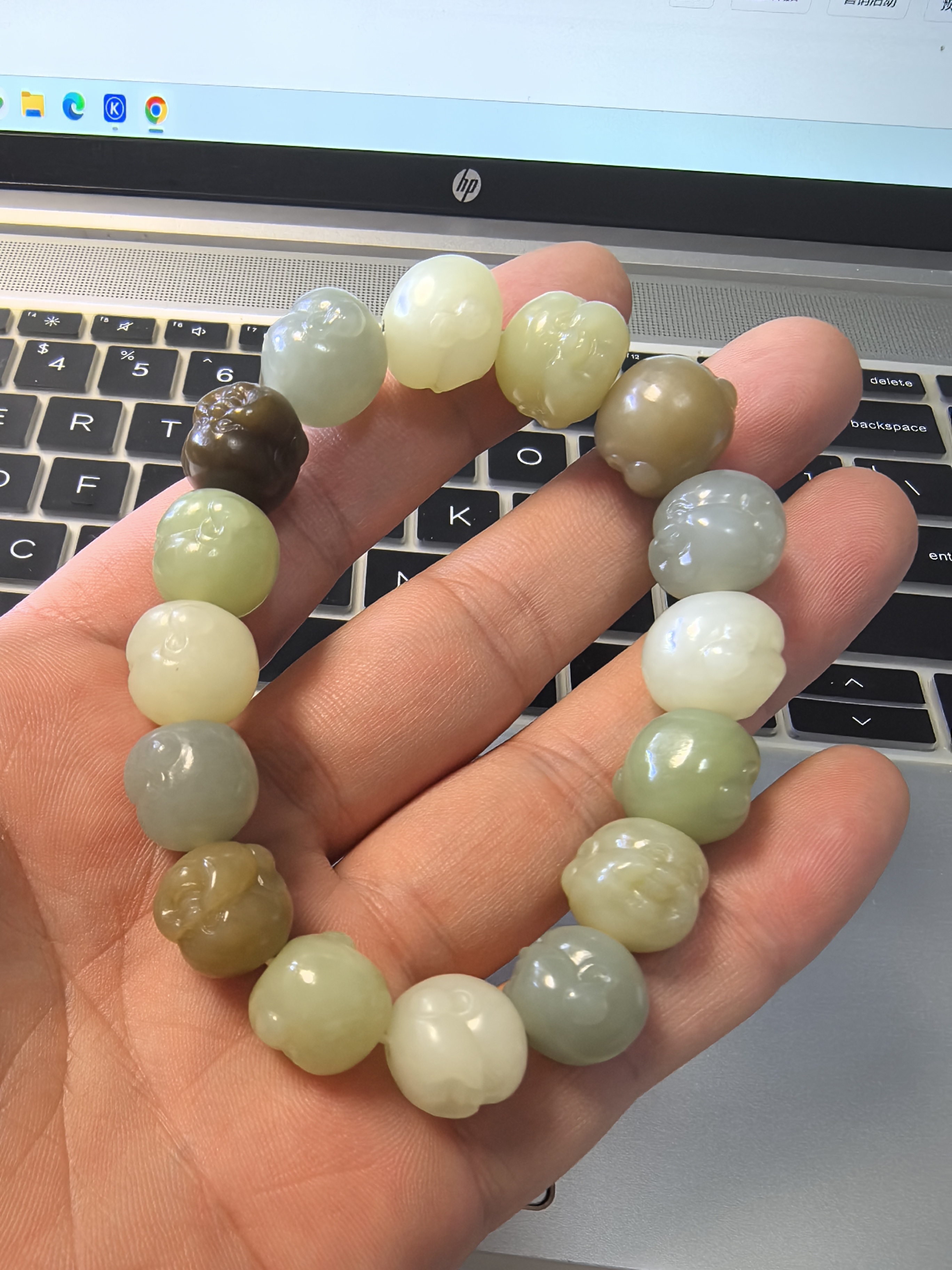 新疆和田玉佛头卡14