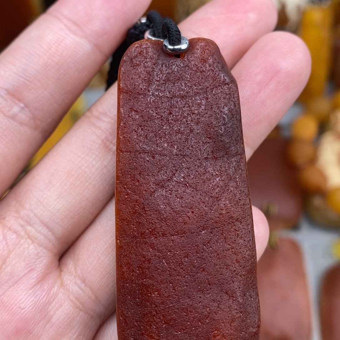 未镶嵌吊坠(赠链)琥珀