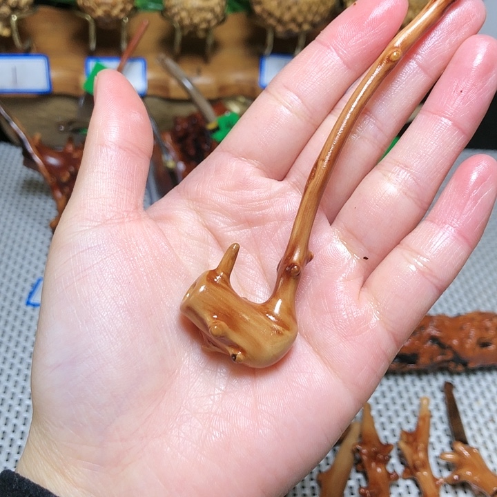 【闪购商品】木保***笑烟斗………………