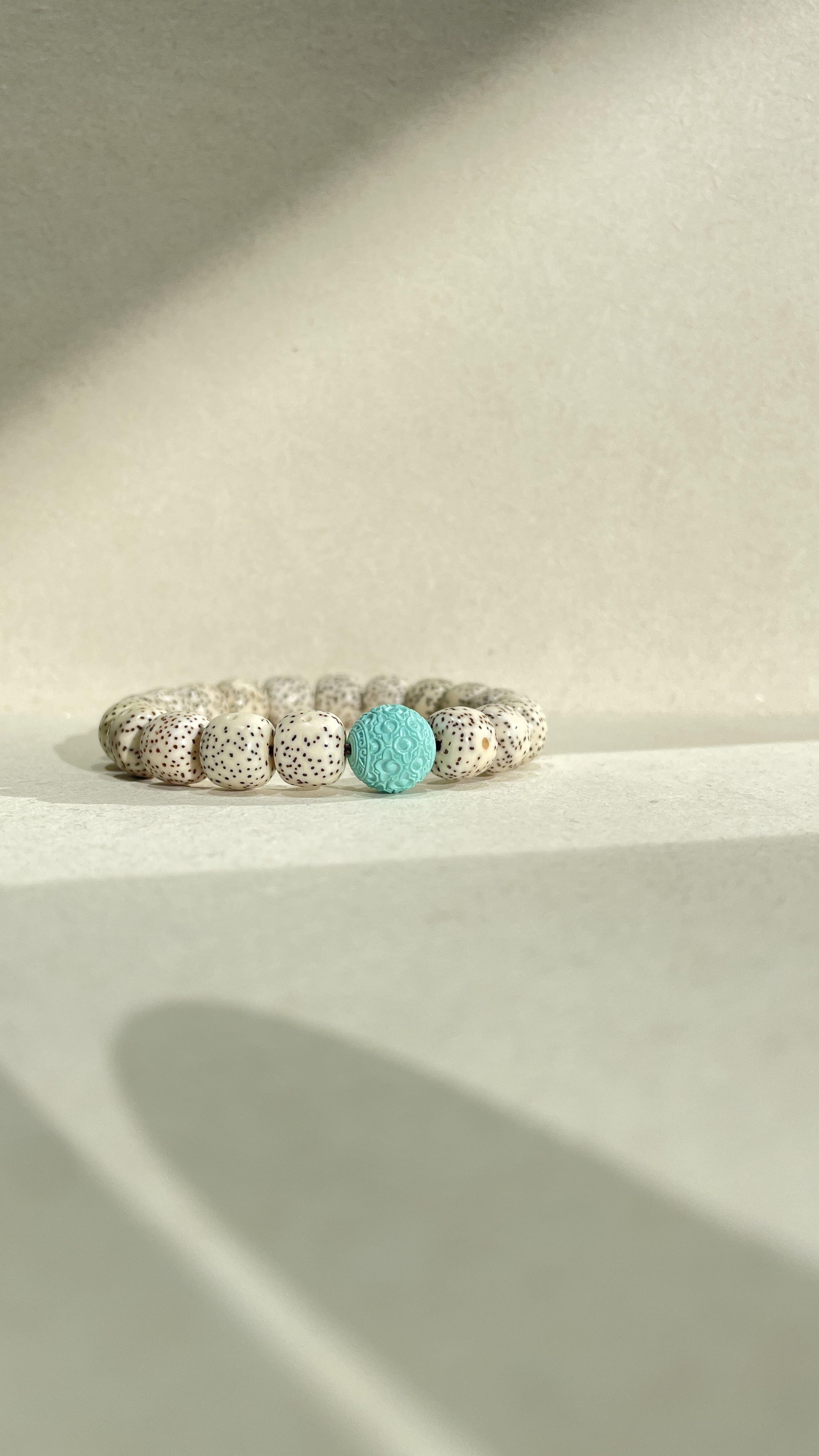 星月菩提配绿松石高瓷果冻玉化云纹珠手串