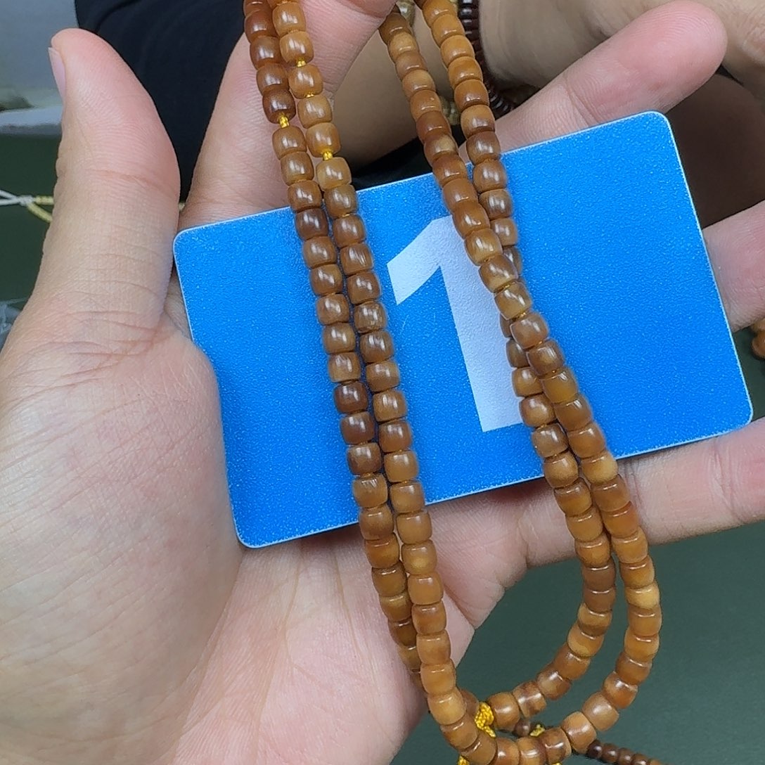 乐***姐吊坠龙脊菩提65龙脊菩提。   1