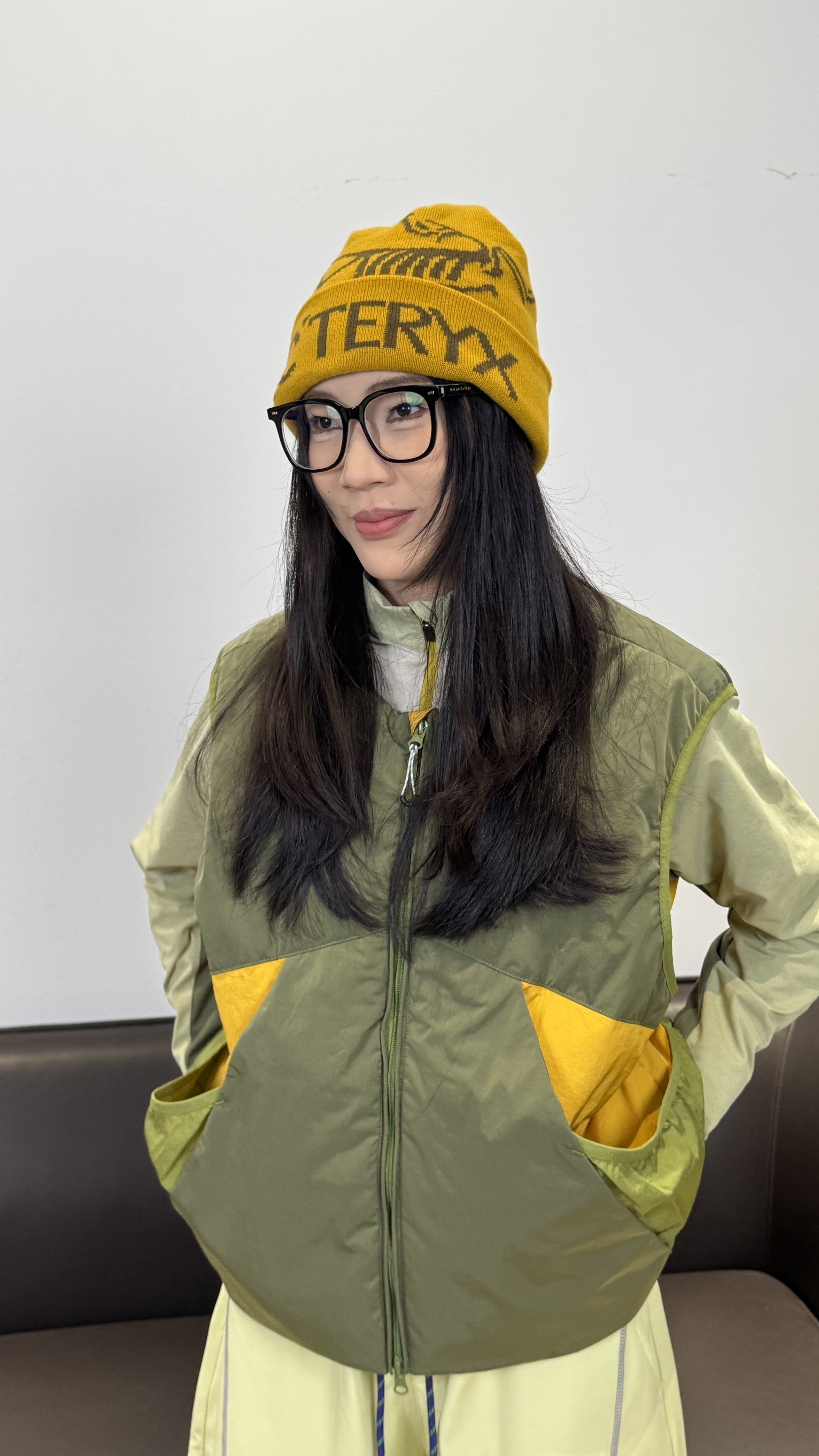 中性风拼色保暖直下摆拼接冬季厚款宽松型无领羽绒服马甲