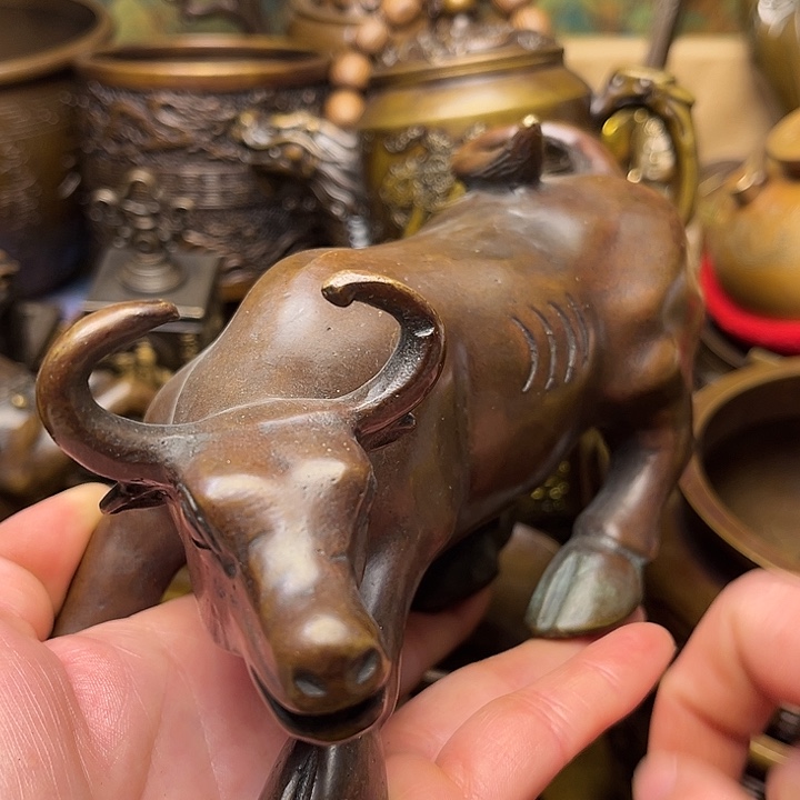 精美铜器批发档口