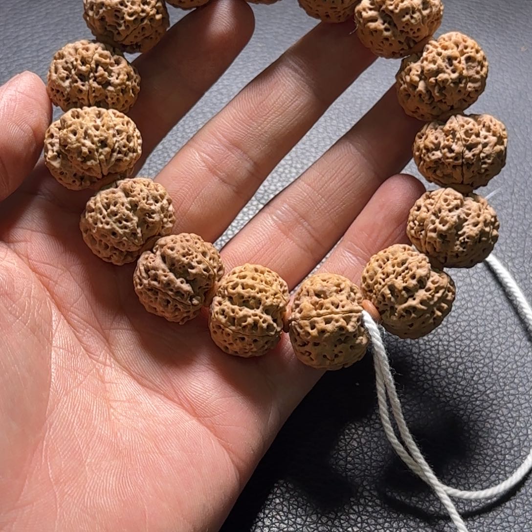 金刚菩提手串21尺寸深沟梅花