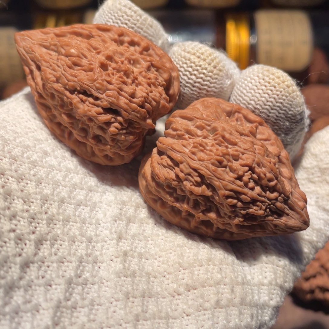 文玩核桃把件35塔尖