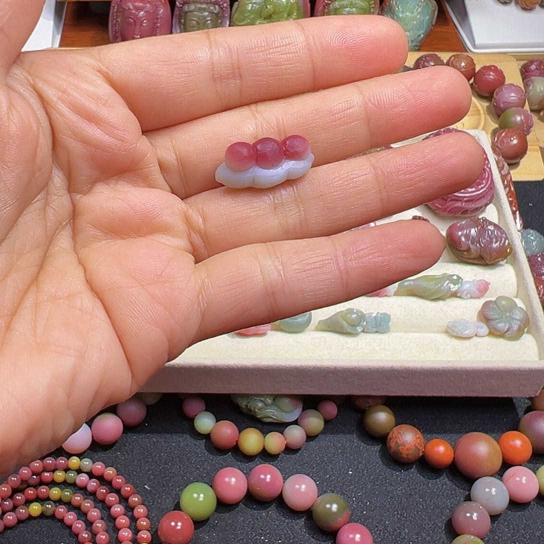 玛瑙/玉髓盐源玛瑙大漏大炸未镶嵌余***?福豆