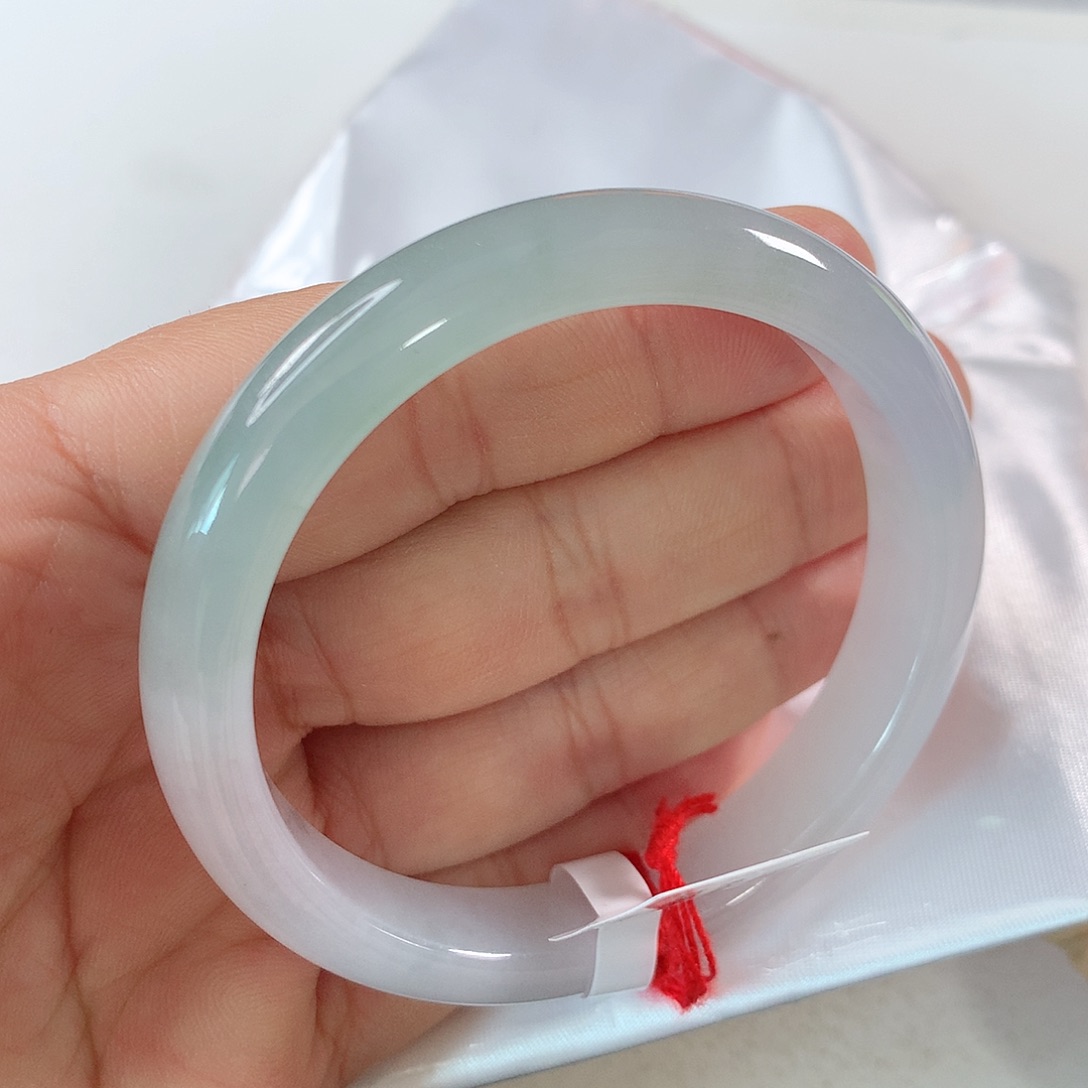 翡翠手镯未镶嵌①①②