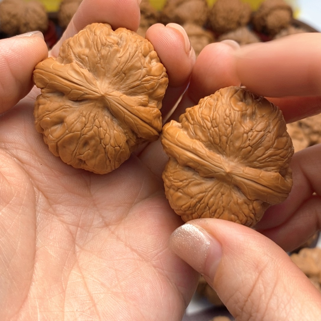 【闪购商品】文玩核桃把件42尺平谷元宝