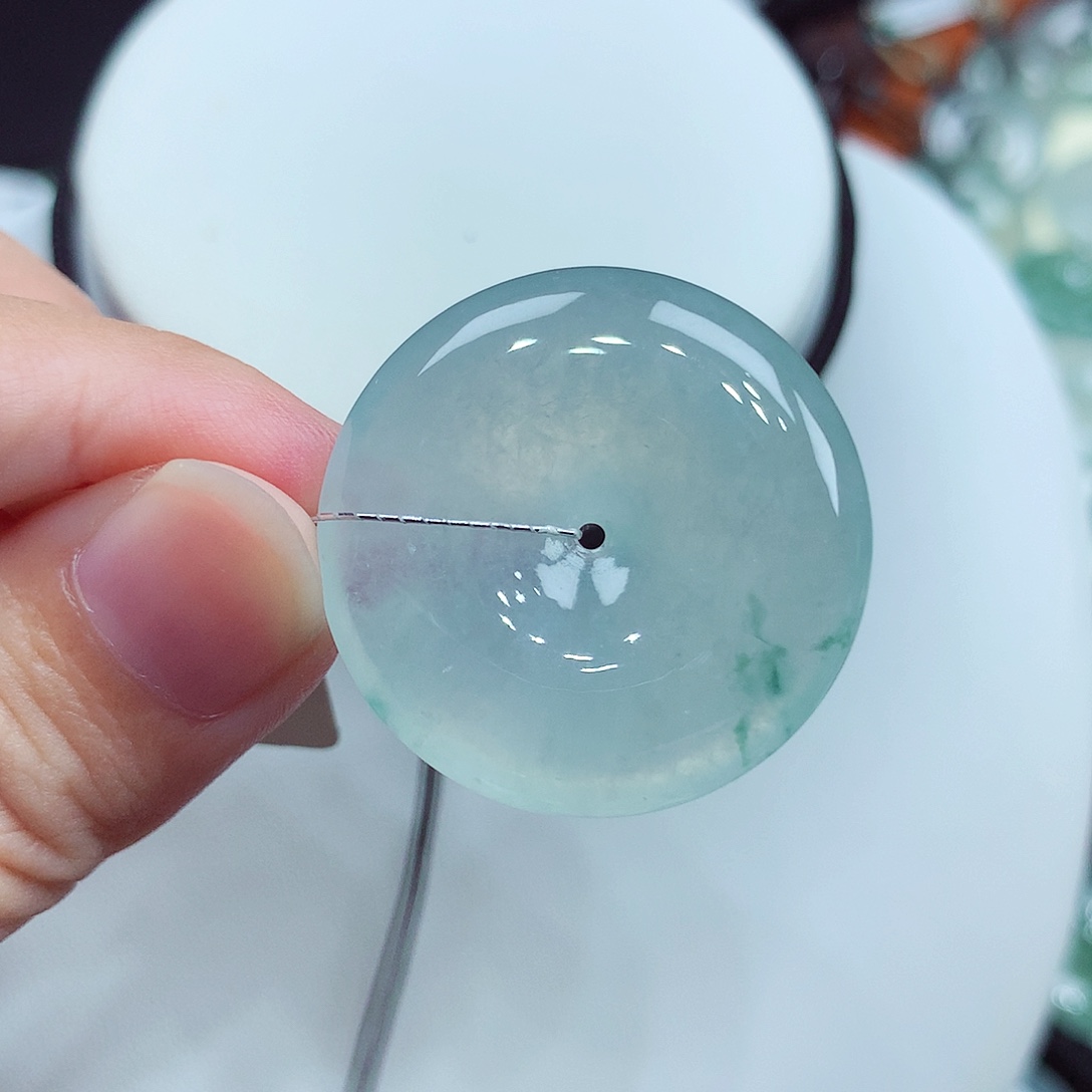 翡翠未镶嵌颈饰编号38，28.2/5.5