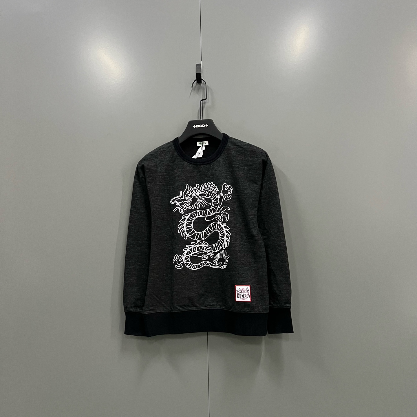 tt9 盘龙刺绣卫衣 XS码/016776