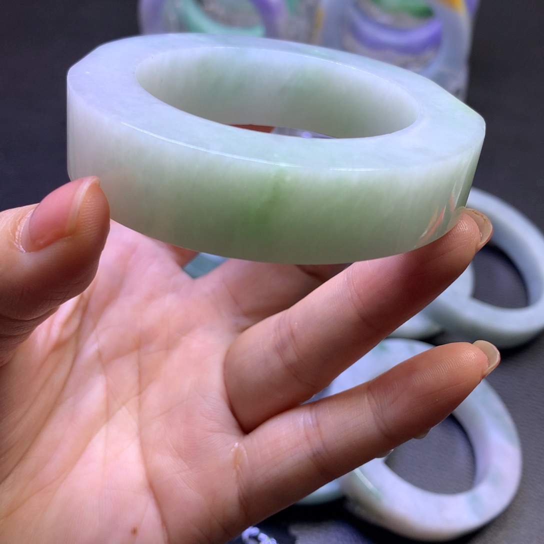 未镶嵌翡翠定制翡翠