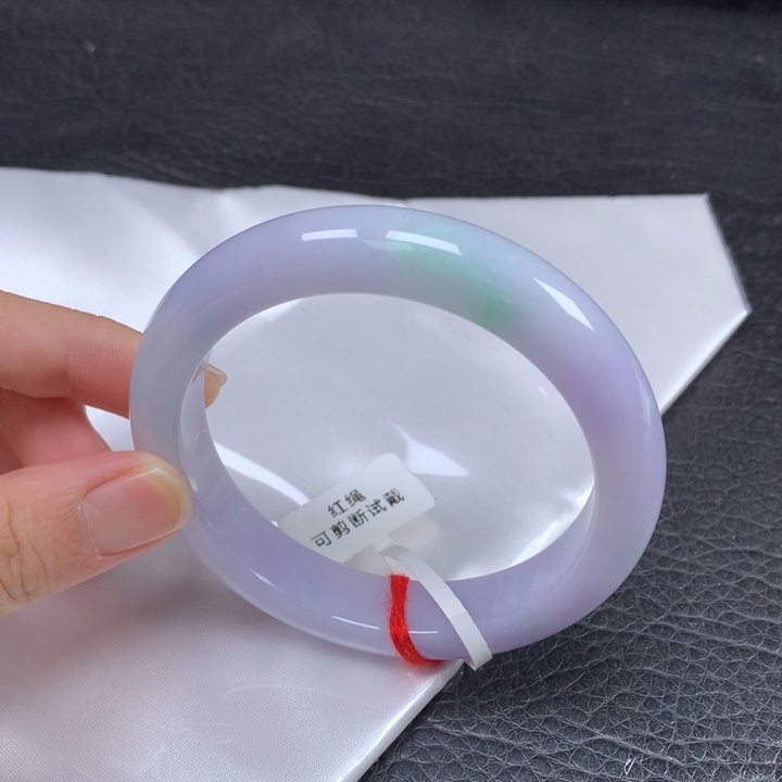 翡翠未镶嵌手镯  