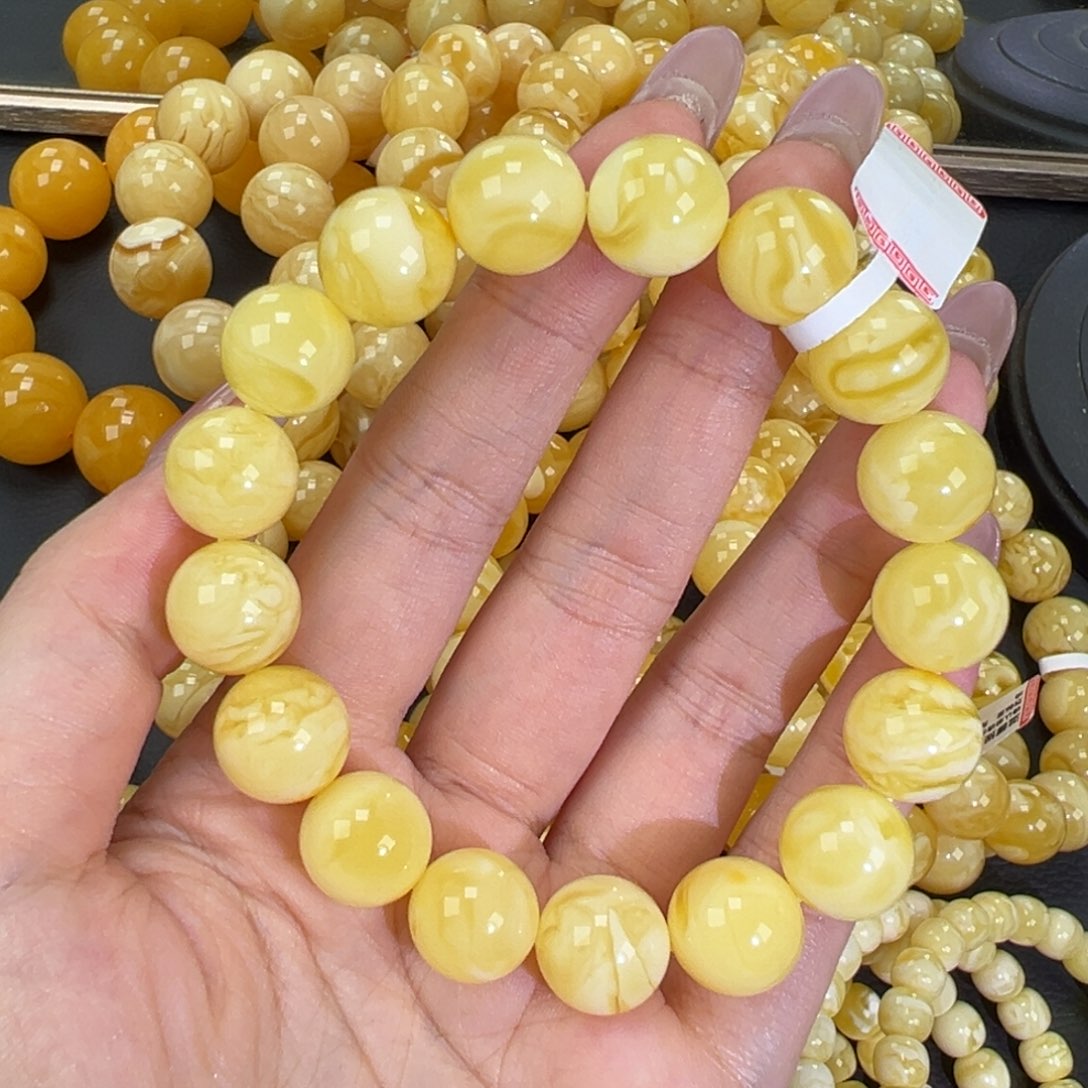 琥珀未镶嵌手链22.8白蜡妖花