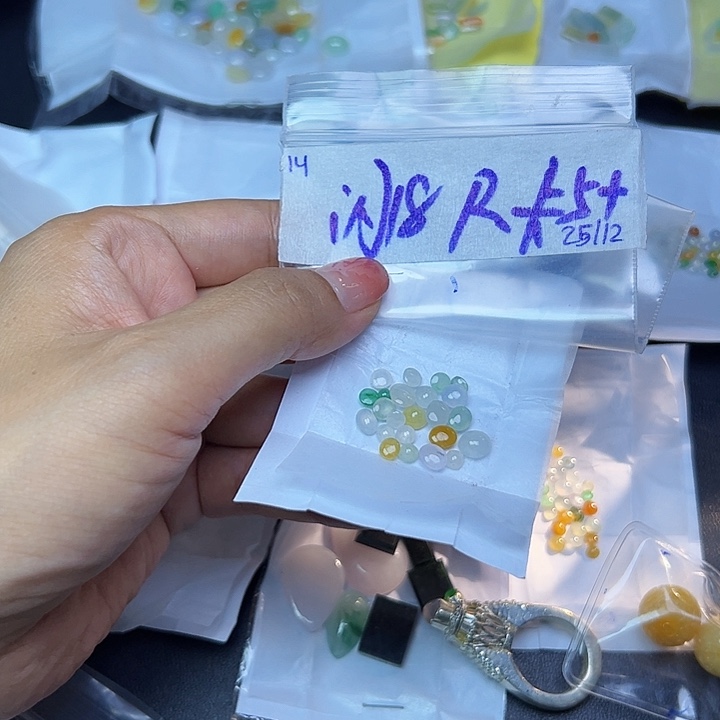 未镶嵌定制翡翠不