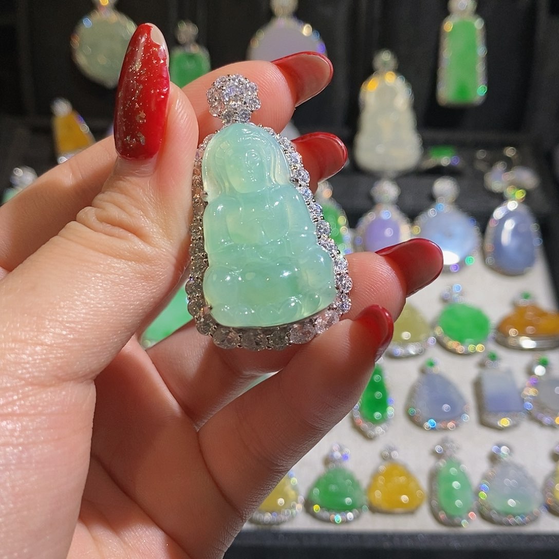 翡翠颈饰银S925镶嵌天然翡翠