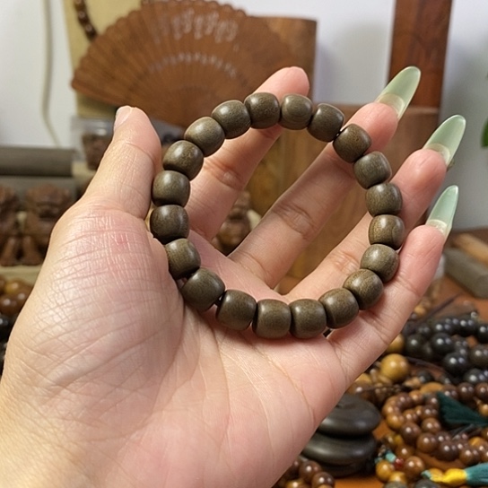 老山檀香阴沉桶珠10-11手串