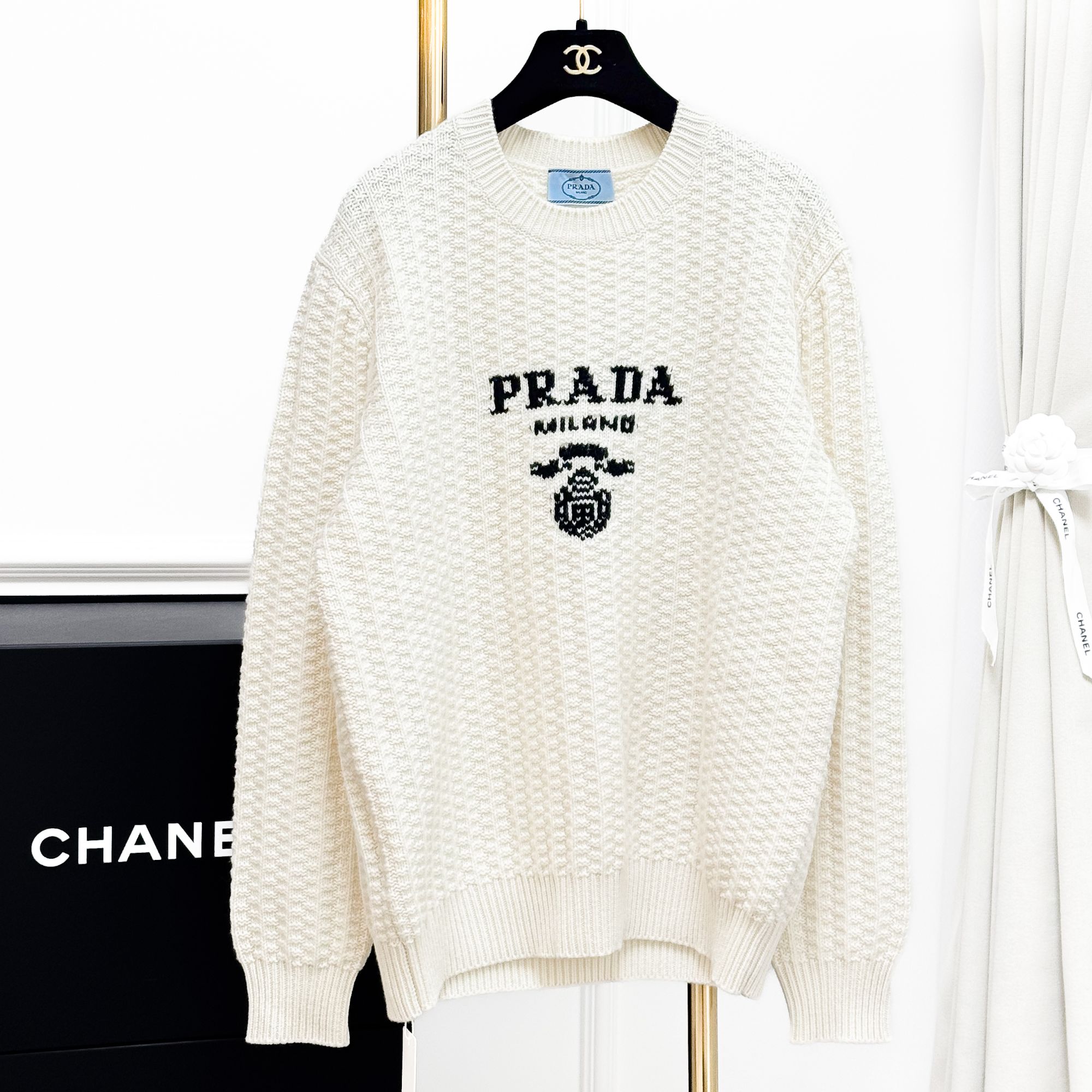 99新 Prada/普拉达 44码 米白色拼黑色 字母 长袖 针织 上衣