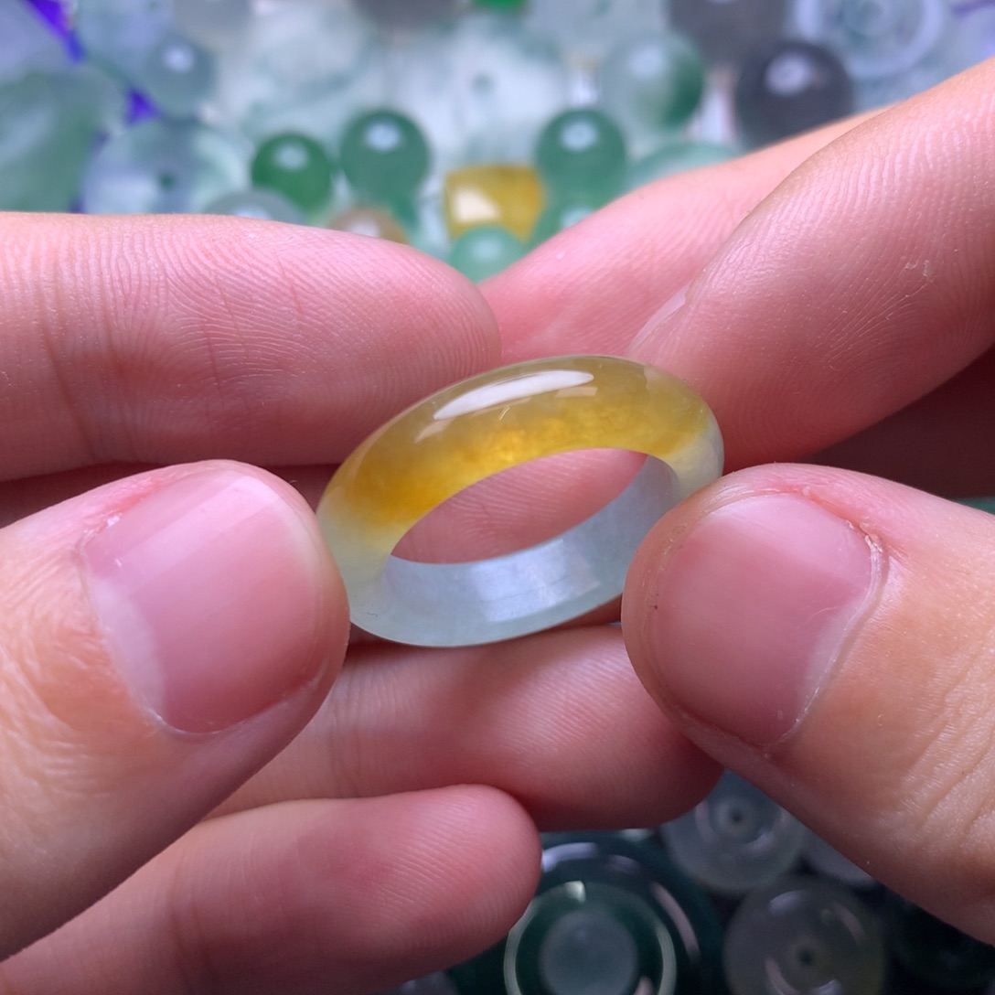 定制翡翠未镶嵌挂件