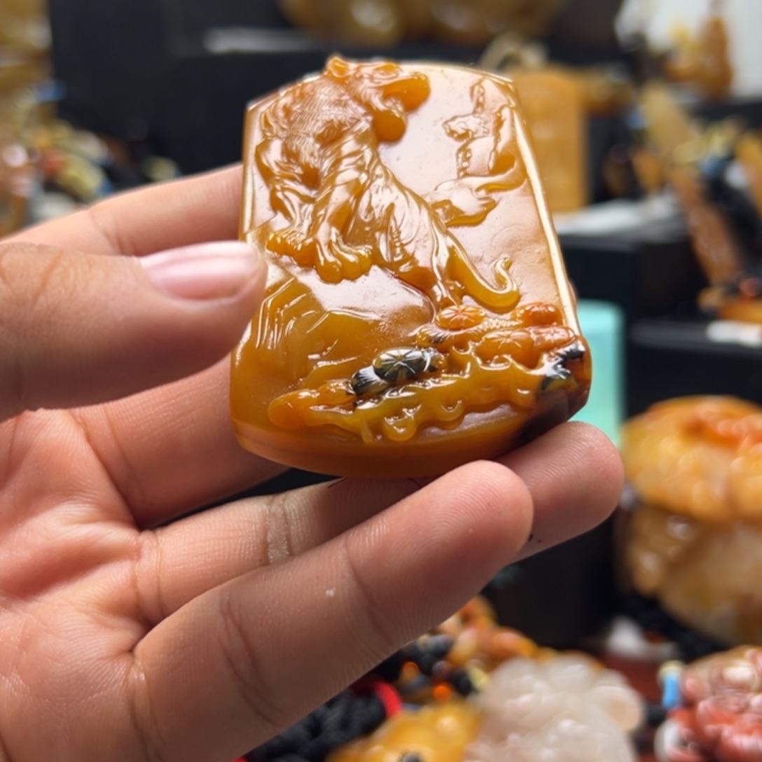 石英质玉（黄龙玉）未镶嵌多选发其一